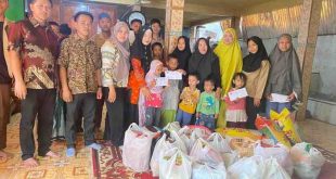 Dinas Kesehatan Kabupaten Musi Banyuasin berbagi sembako kepada Panti Asuhan El-Nusa Sekayu. Foto: Kominfo Muba.