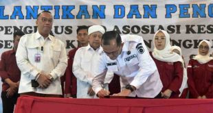 Pj Sekda Sumatera Selatan, Drs H Edward Candra menghadiri  pengukuhan DPD Asosiasi Keselamatan-Kesehatan Kerja dan Lingkungan (AK3L) Provinsi Sumsel, bertempat di Hotel Amaris Palembang, Rabu (24/7/2024). Foto: Humas Pemprov Sumsel.