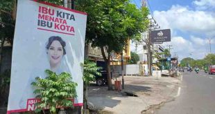 Salah satu alat peraga kampanye yang melanggar di Kota Palembang, Kamis (18/7/2024). Foto: Sumselheadline/Pitria.