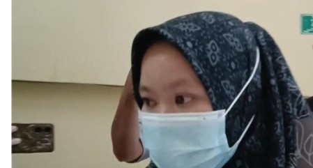 Heni Puspita, diamankan Polretabes Palembang, Jumat (5/7/2024). Foto: Sumek.com