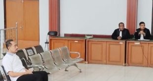 Mantan Kabid SMA Disdik Provinsi Sumsel, Joko Edi Purwanto saat mengikuti sidang di PN Tipikor Palembang, Kamis (11/7/2024). Foto: Sumselheadline/Ela.