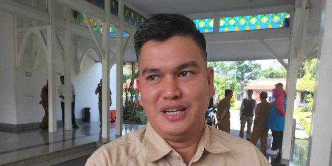 Kepala Dinas Lingkungan Hidup dan Kebersihan (DLHK) Kota Palembang Akhmad Mustain. Foto: Sumselheadline/Pitria.