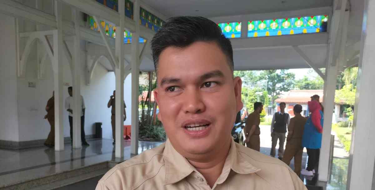 Kepala Dinas Lingkungan Hidup dan Kebersihan (DLHK) Kota Palembang Akhmad Mustain. Foto: Sumselheadline/Pitria.