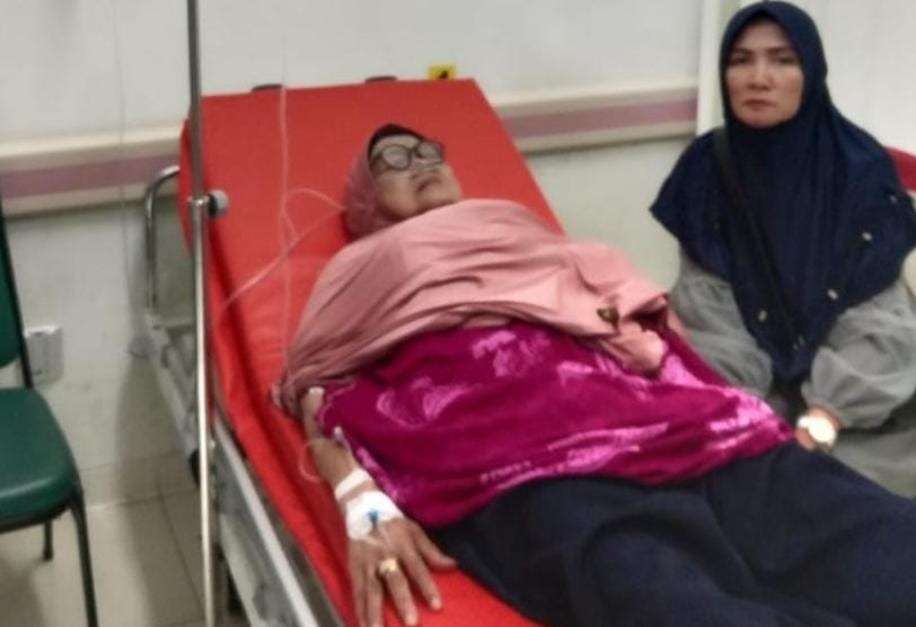 Nenek Kannut yang terbaring di RS Siti Fatimah Palembang, Kamis (4/7/2024). Foto: Sumselheadline/Ela.