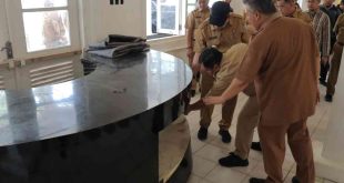 Pj Walikota Palembang, A Damenta saat mengunjungi Gedung Kuto Besak Theater Restaurant (KBTR), Selasa (30/7/2024). Foto: Kominfo Palembang.