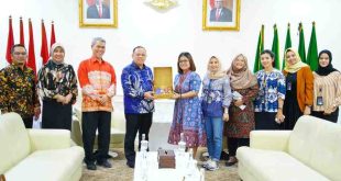 Pj Bupati Muba H Sandi Fahlepi menerima audensi jajaran PT Permodalan Nasional Madani (PNM) Cabang Palembang di ruang audiensi Bupati Muba, Kamis (25/7/2024). Foto: Kominfo Muba.