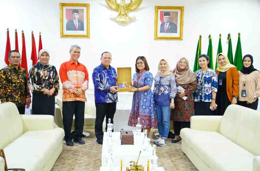 Pj Bupati Muba H Sandi Fahlepi menerima audensi jajaran PT Permodalan Nasional Madani (PNM) Cabang Palembang di ruang audiensi Bupati Muba, Kamis (25/7/2024). Foto: Kominfo Muba.