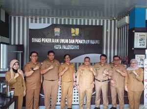 Para pejabat Dinas Pekerjaan Umum dan Penataan Ruang (PUPR) Palembang. Foto: Dok Sumselheadline.