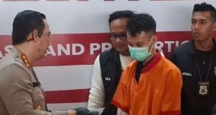 Salah satu tersangka pembunuhan berencana sesama nara pidana merah mata, Palembang. Foto: Sumselheadline/Ela.