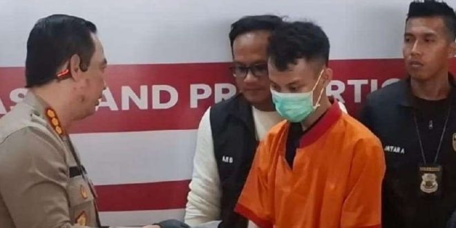 Salah satu tersangka pembunuhan berencana sesama nara pidana merah mata, Palembang. Foto: Sumselheadline/Ela.