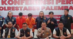 Kapolrestabes Palembang didampingi Direktur Ditreskrimum Polda Sumsel Kombes Pol Anwar Reksowidjojo SIK dan Kasubdit 3 Jatanras AKBP Yunar Hotma Parulian Sirait saat jumpa pers, Senin (1/7/2024). Foto: Sumselheadline/Ela.
