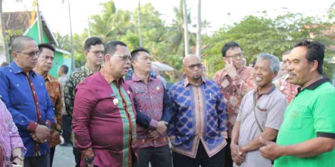 PJ Walikota Palembang, A Damenta saat dialog dengan sejumlah pejabat Kulon Progo tentang produksi cabai, Kamis (18/7/2024). Foto: Kominfo Palembang.