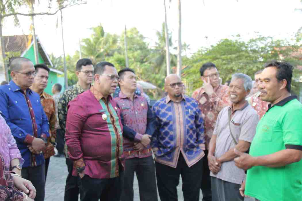 PJ Walikota Palembang, A Damenta saat dialog dengan sejumlah pejabat Kulon Progo tentang produksi cabai, Kamis (18/7/2024). Foto: Kominfo Palembang.