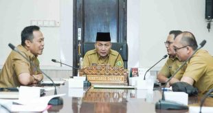 Sekda Muba, Apriyadi bersama tim mengikuti rakor pemberantasan kemiskinan ektrem, Selasa (6/8/2024). Foto: Kominfo Muba.