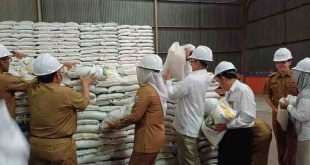 Peninjauan stok beras di gudang Bulog Sumsel. Foto: Dok Sumselheadline.