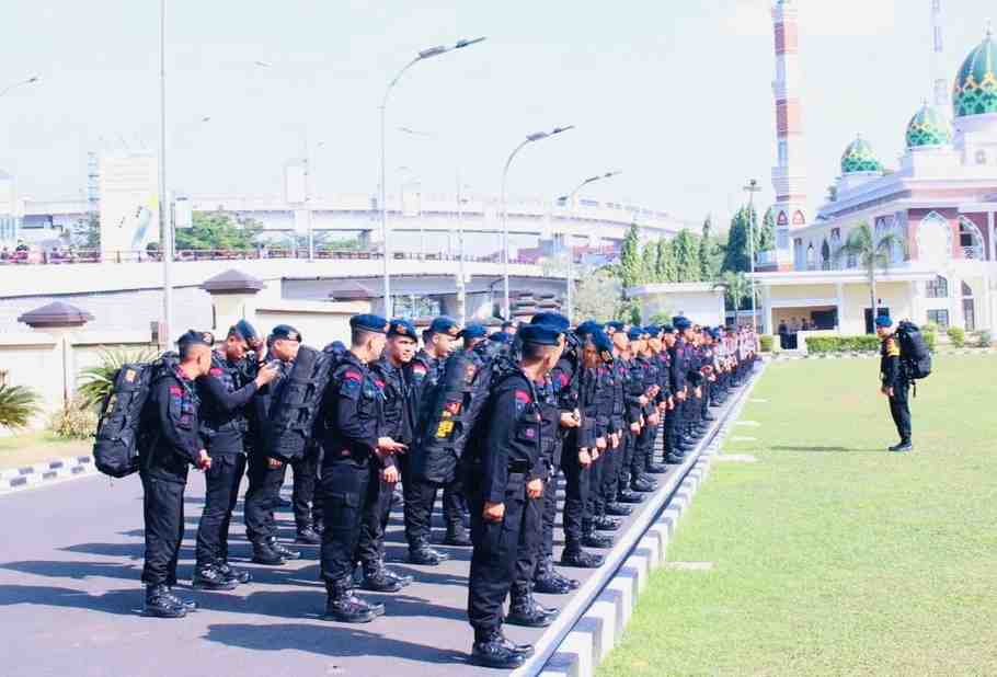 Sebanyak 170 personel Brimob, Sabhara dan Polair ke daerah rawan karhutla di Provinsi Sumatera Selatan, Sabtu (3/8/2024). Foto: Sumselheadline/Ela.