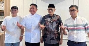 Cagub Sumsel, Herman Deru dan Heri Amalindo bertemu di rumah kediaman pribadi Bupati Pali, Kamis (29/8/2024). Foto: Dok Tim HDCU.