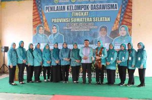 Pj Ketua TP PKK Muba Hj Triana Sandi Fahlepi diwakili Anies Endang selaku Staff Ahli PKK Muba menyambut kunjungan Tim Penilai Penilai Kelompok Dasawisma tingkat Provinsi Sumsel yang dipimpin oleh Ir Hj Rusmala Dewi, di Desa Sidorejo, Jumat (9/8/2024). Foto: Kominfo Muba.