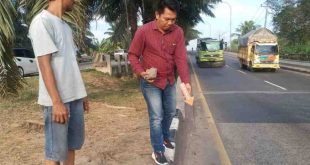 Polisi melaklukan olah TKP atas pengeroyokan sopir dan kernet, Senin (12/8/2024). Foto: Sumselheadline/Ela.