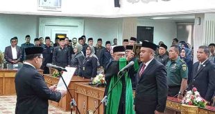 Pj Walikota Palembang, A Damenta melantik Aprizal menjadi Pj Sekda Palembang, Kamis (1/8/2024). Foto: Sumselheadline/Pitria.