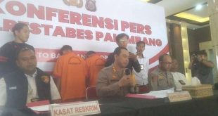 Dua pelaku pembobol ATM di Palembang dibekuk polisi, Selasa (27/8/2024). Foto: Sumselheadline/Ela.