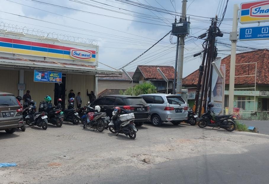 MInimarket di Ariodila Palembang dibobol maling, Kamis (29/8/2024). Foto: Sumselheadline/Ela.