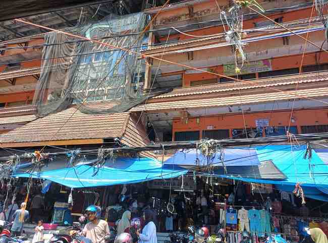 Gedung Pasar 16 Ilir Palembang, yang segera direvitalisasi. Foto: Sumselheadline/Pitria.