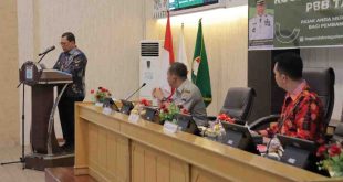Pj Walikota Palembang saat memimpin rapat koordinasi tentang realisasi pendapatan daerah, Senin (5/8/2024). Foto: Kominfo Palembang.
