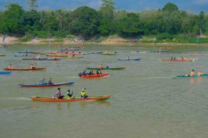 Para peserta lomba perahu ketek nelayan di Sungai Musi Desa Lumpatan, Kecamatan Sekayu, Muba, Rabu (21/8/2024). Foto: Kominfo Muba.