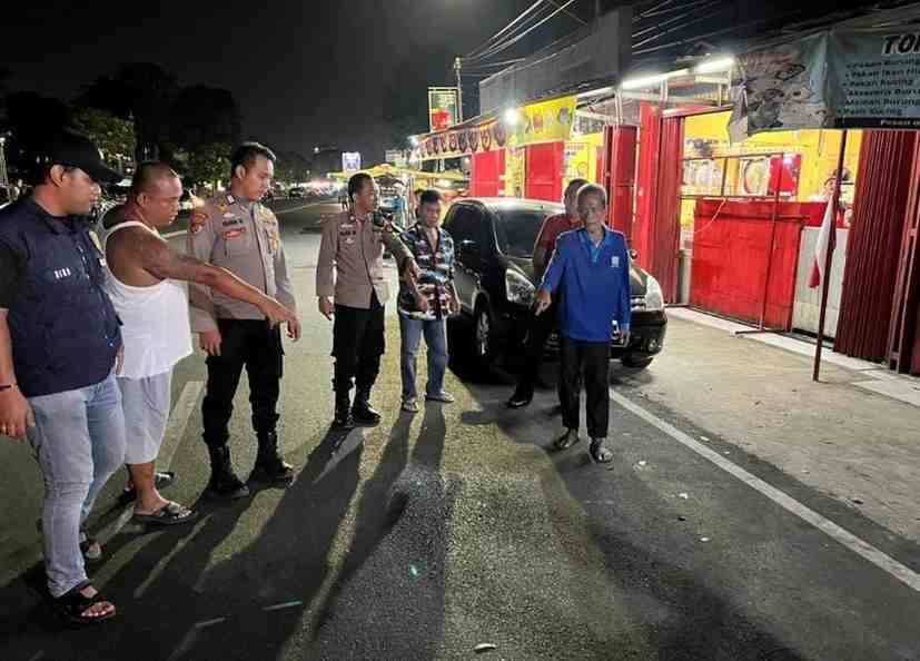 Polisi melakukan olah TKP atas tewasnya Hendriyanto di kawasan Rusun Palembang, Kamis (22/8/2024). Foto: Sumselheadline/Ela.