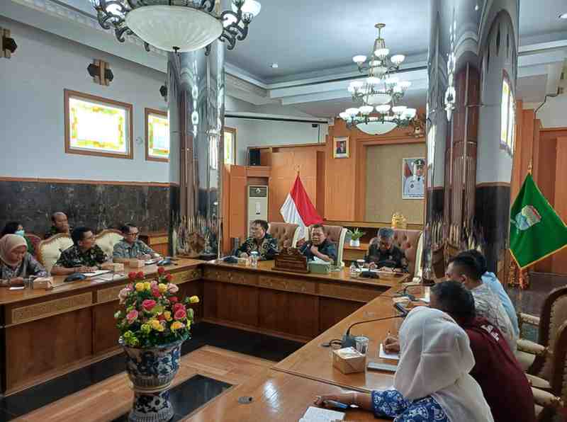 Suasana rapat koordinasi Hari Rabies se-Dunia, Kamis (22/8/2024). Foto: Sumselheadline/Pitria.