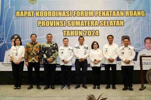 Pj Gubernur Sumsel, Eelen Setiadi saat Rakor Sinkronisasi RTRW di Hotel Santika Palembang, Rabu (7/8/2024). Foto: Humas Pemprov Sumsel.