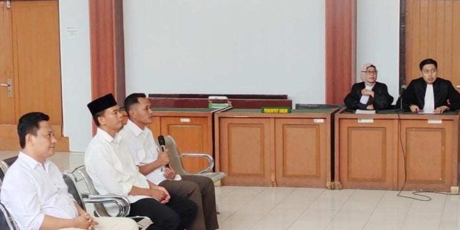 Suasana sidang kasus korupsi pengadaan baju batik di PN Tipikor Palembang, Selasa (13/8/2024). Foto: SUmselheadline/Ela.