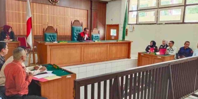 Suasana sidang praperadilan yang diakukan tersangka kasus IUP tambang batubara, Kamis (22/8/2024). Foto: Sumselheadline/Ela.