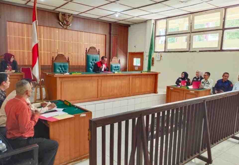 Suasana sidang praperadilan yang diakukan tersangka kasus IUP tambang batubara, Kamis (22/8/2024). Foto: Sumselheadline/Ela.
