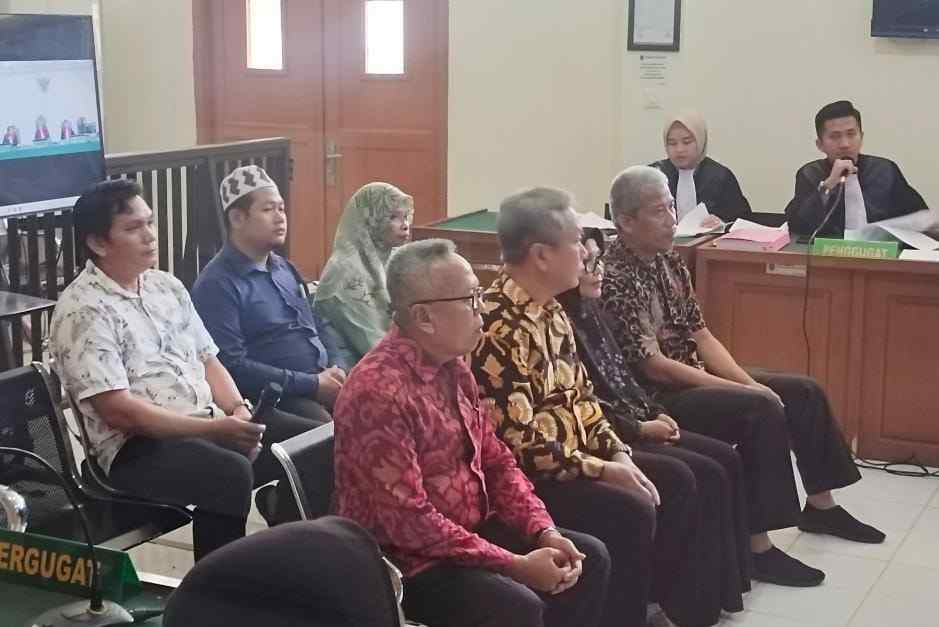 Para saksi yang dihadirkan pada sidang PN Tipikr Palembang, dalam kasus korupsi makanan santri, Kamis (22//2024). Foto: Sumselheadline/Ela.