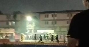 Suasana tawuran remaja di kawasan Rusun, Palembang, Foto:" screenshot medsos.