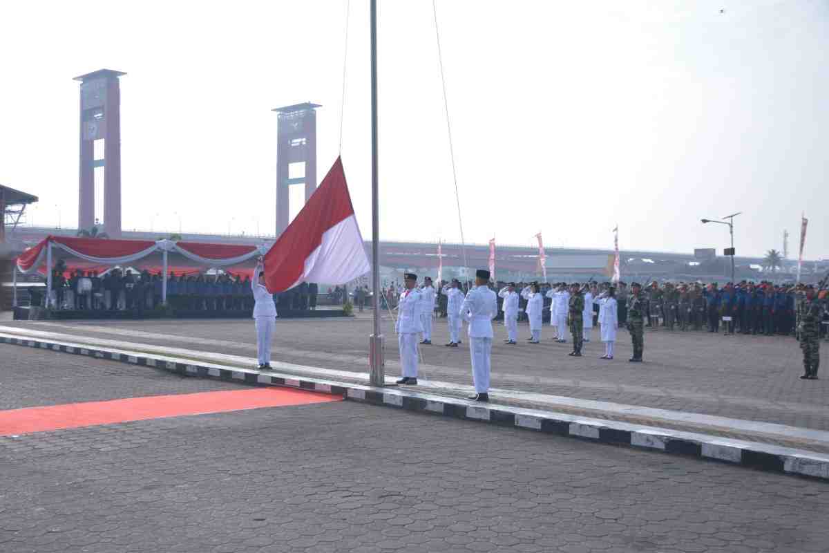 Suasana upacar bendera HUT RI di Benteng Kuto Besak, Palembang, Sabtu (17/8/2024). Foto: Kominfo Palembang.
