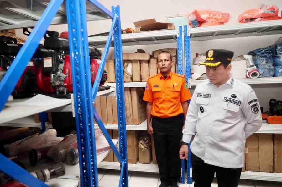 Pj Gubernur Sumsel, Elen Setiadi meninjau kantor Badan Penanggulangan Bencana Daerah (BPBD) Muba, Sabtu (28/9/2024). Foto: Humas Pemprov Sumsel. 