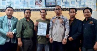 Prengki Adiatmo, SH bersama tim kuasa hukum H Jamak Udin dari LBH SSB, Rabu (25/9/2024). Foto: Sumselheadline/Ela.