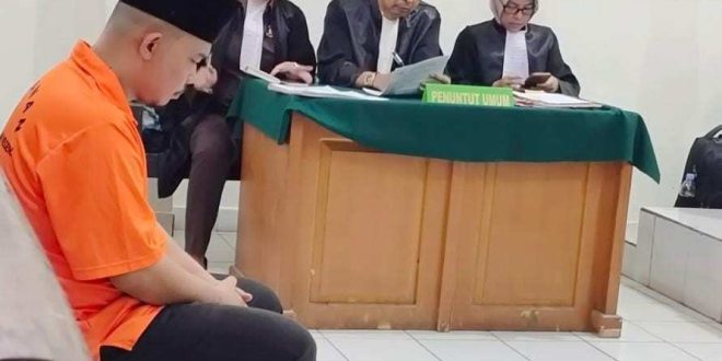 Agus Kurniawan, oknum polisi Polda Sumsel, divonis dua tahun penjara, Rabu (4/9/2024). Foto: Sumselheadline/Ela.