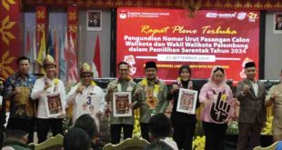 Paslon Walikota Palembang saat melakukan undian nomor urut di KPU Palembang. Foto: Sumselheadline/Pitria.
