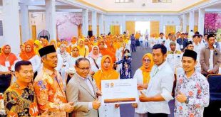 Ketua PKS Sumsel, Muhammad Toha di sela-sela memberikan materi pada Sekolah Cinta Indonesia di Prabumulih, Minggu (8/9/2024). Foto: Dok PKS Sumsel.