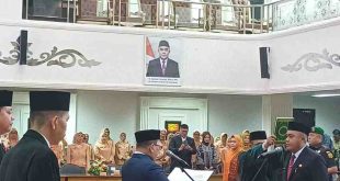 Aprizal Hasyim dilantik menjadi Sekda defenitif Kota Palembang oleh PJ Walikota, A Damenta, Senin (9/9/2024). Foto: Sumselheadline/Pitria.