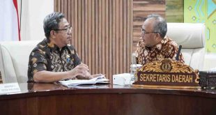 Sekda Muba, Apriyadi saat memimpin rapat persiapan penialain adipura. Foto: Kominfo Muba.