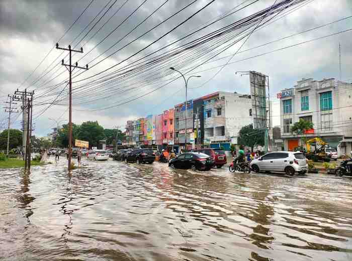 Salah satu titik langganan banjir di Palembang. Foto: Dok Sumselheadline.
