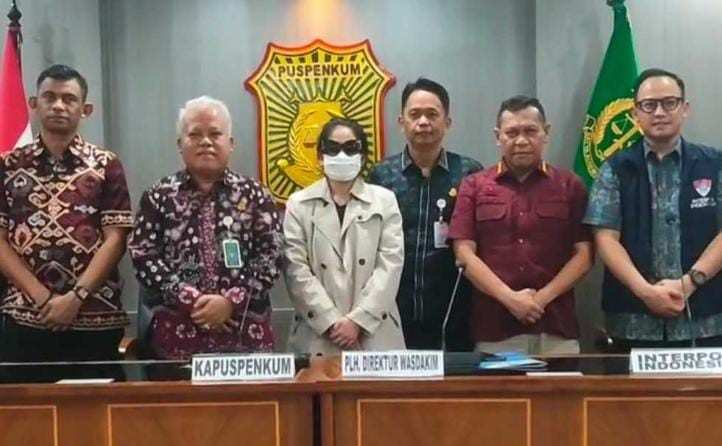Alnaura, selebrgam Palembang, yang ditangkap di Jepang. Foto: Dok Kejagung.