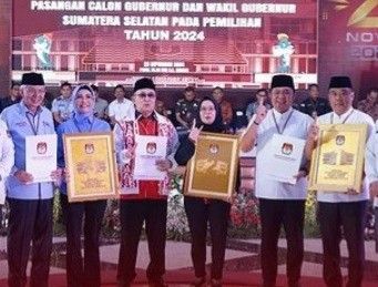 Para Cagub dan Cawagub Sumsel saat pengambilan nomor urut. Foto: IG kpu sumsel.