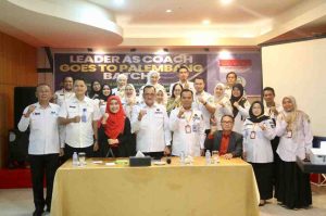 Sekretaris Daerah (Sekda) Provinsi Sumatera Selatan (Sumsel) Drs H Edward Candra MH, membuka Leader As Coach Goes to Palembang Batch 3 di Swarna Dwipa HItel, Rabu (30/10/2024). Foto: Humas Pemprov Sumsel.