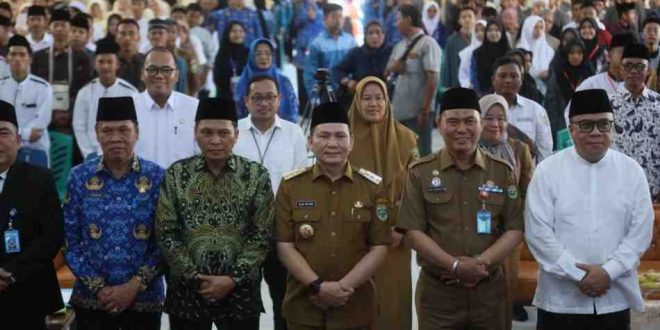 Pj Gubernur Sumsel, Elen Setiadi saat membuka lomba MTQ/Hadroh tingkat SMA/SMK Negeri dan Swasta se-Sumsel bertmepat didi SMA Negeri 5 Palembang, Senin (28/10/2024). Foto: Humas Pemprov SUmsel.